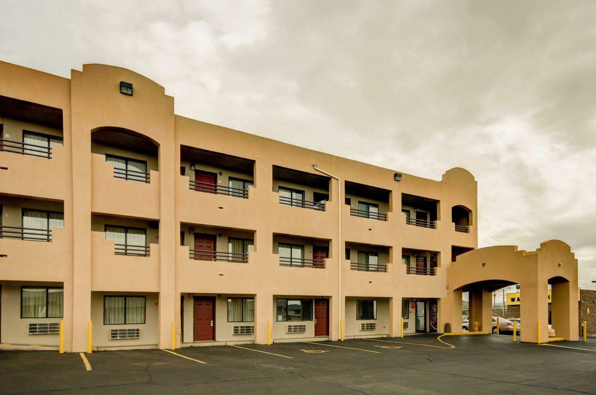 Econo Lodge East Albuquerque Zewnętrze zdjęcie